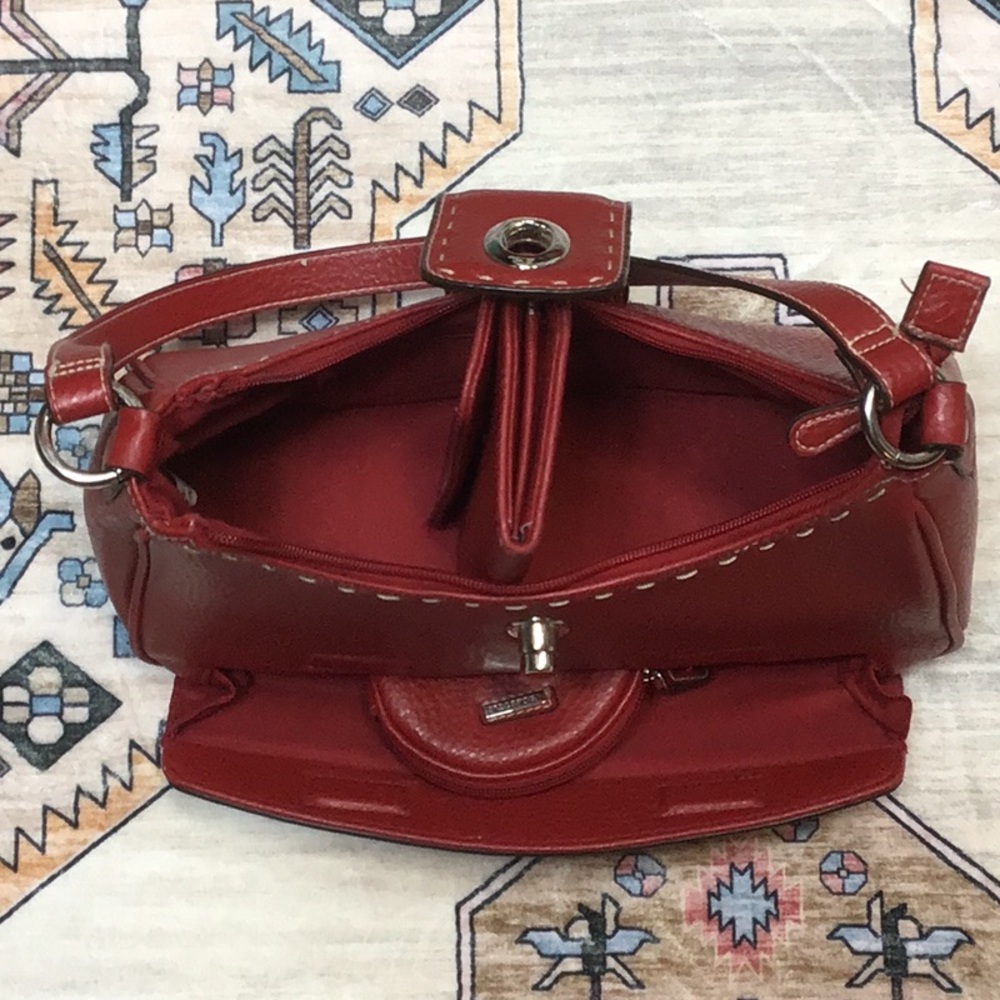 ๐น ROSETTI Red Pebble Faux Leather Secret Compartment with Wallet and Coin Purse - Picture 9 of 16